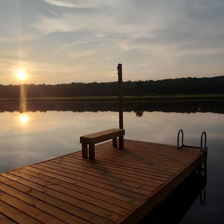 Poconos Brand New Lakefront Oasis 1 Acre, Hottub Gameroom Firepits Talk About Privacy Albrightsville Экстерьер фото